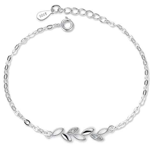 Сребърно бижу  колие в подаръчна кутия