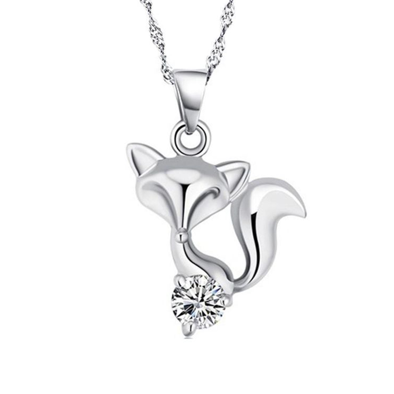 Сребърно бижу  колие в подаръчна кутия