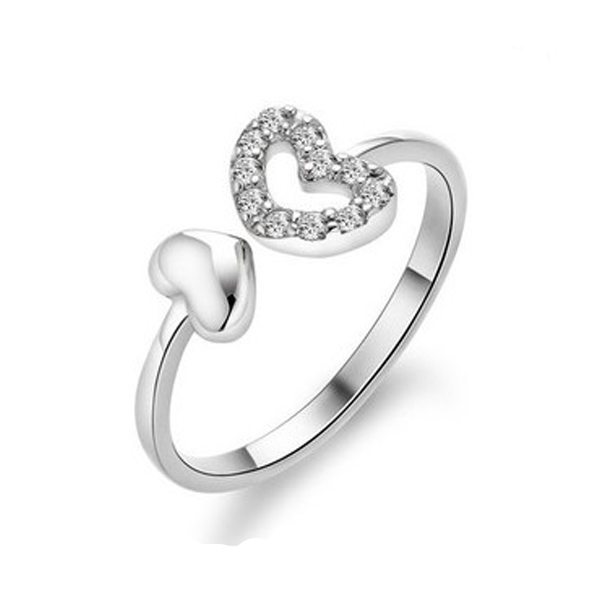 Сребърно бижу  колие в подаръчна кутия