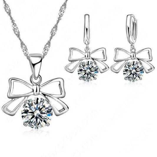 Сребърно бижу  колие в подаръчна кутия