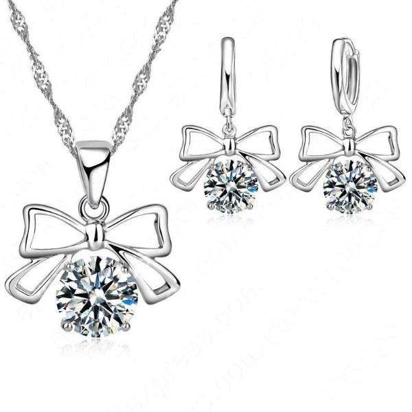 Сребърно бижу  колие в подаръчна кутия