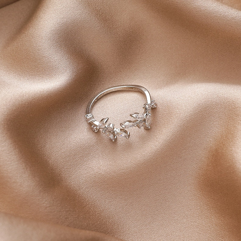 Сребърно бижу  колие в подаръчна кутия