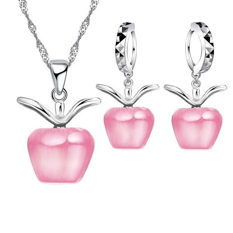 Сребърно бижу  колие в подаръчна кутия