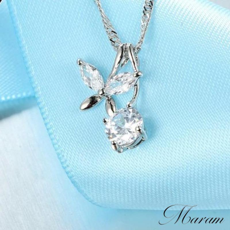 Сребърно бижу  колие в подаръчна кутия