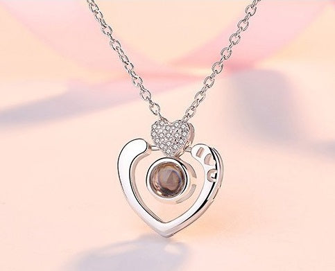 Сребърно бижу  колие в подаръчна кутия