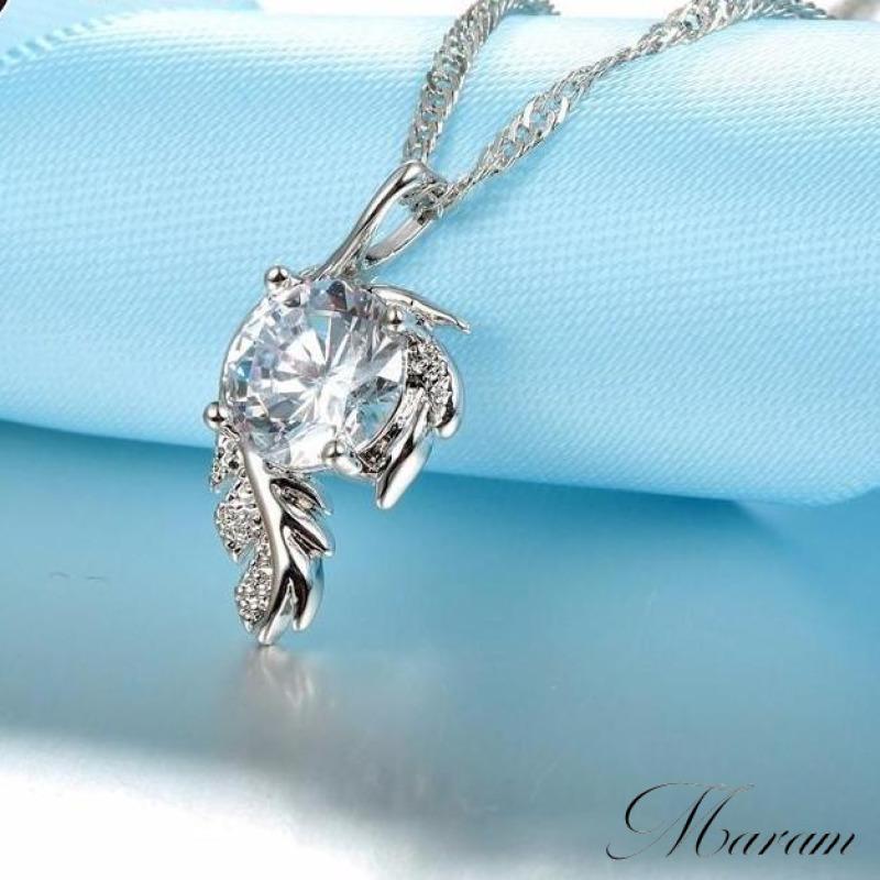 Сребърно бижу  колие в подаръчна кутия