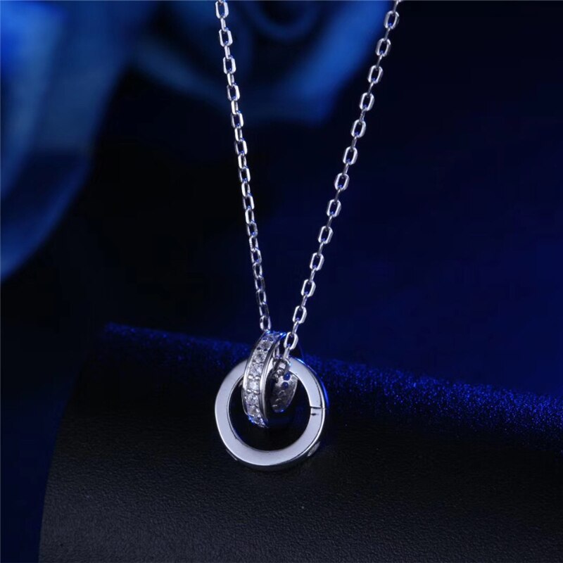 Сребърно бижу  колие в подаръчна кутия