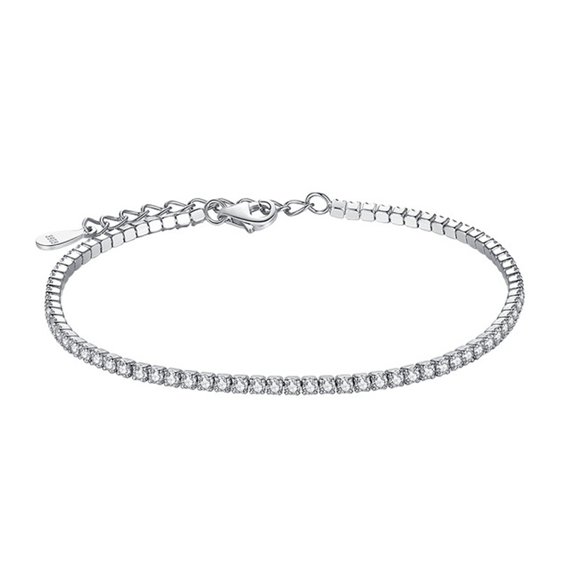 Сребърно бижу  колие в подаръчна кутия