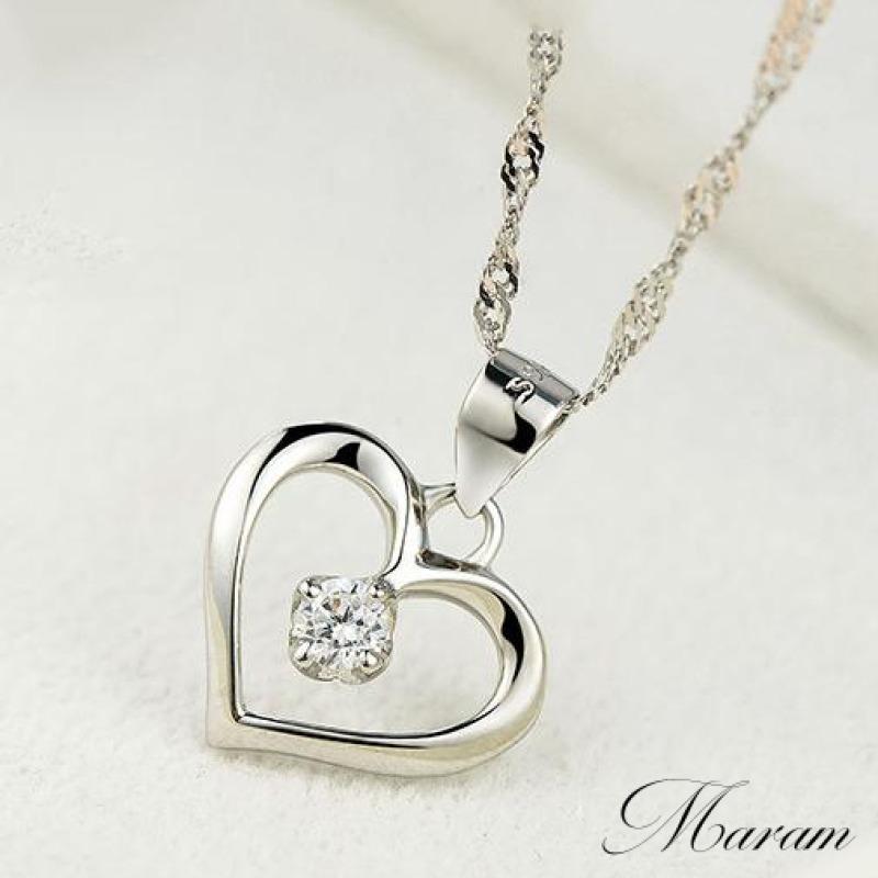 Сребърно бижу  колие в подаръчна кутия